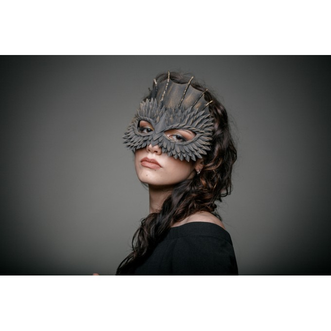 Masquerade mask Black&gold dragon unisex