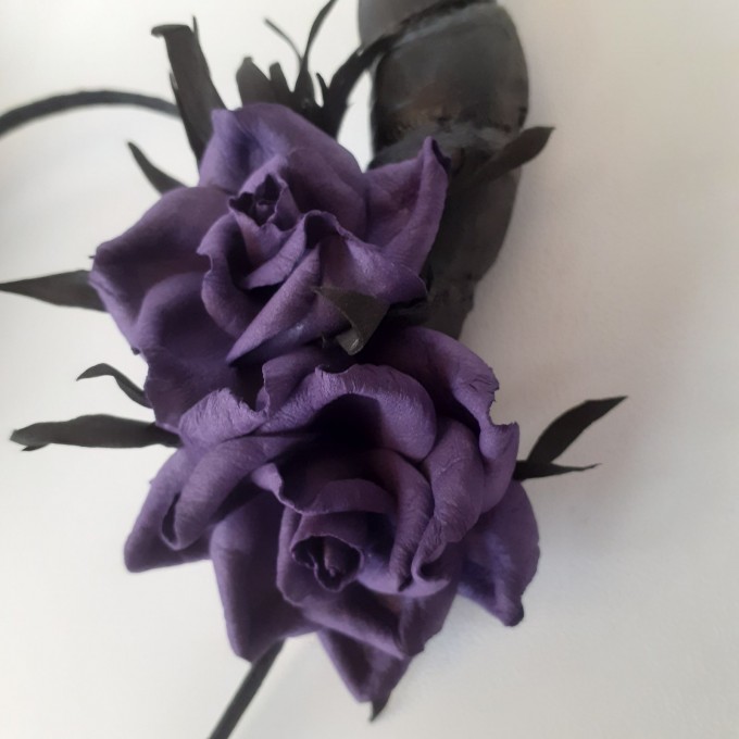 Black ram horns with purple realistic roses for halloween, fantasy horns, devil horns, demon horns, dragon horns. Halloween headband. 