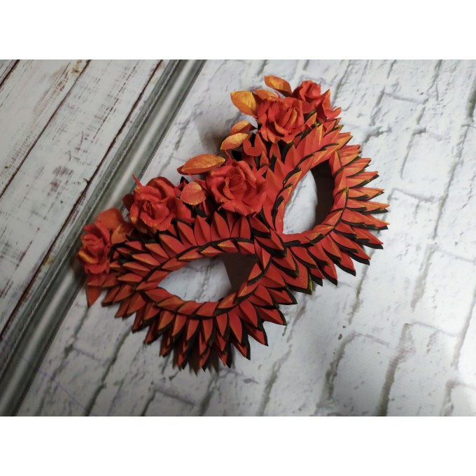 Masquerade mask red&black with golden dusting
