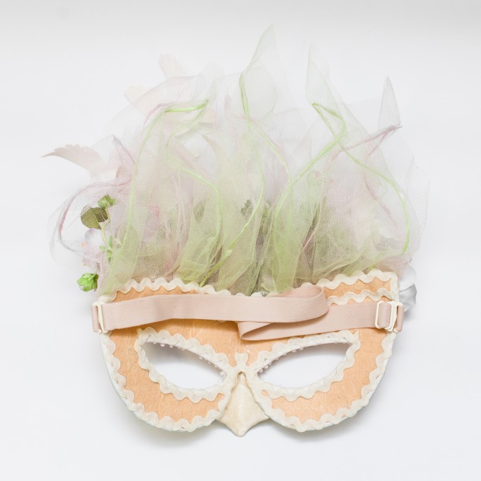 Masquerade mask woman with flowers, birds and veiling, having leather-like embossing covered and rhinestones 